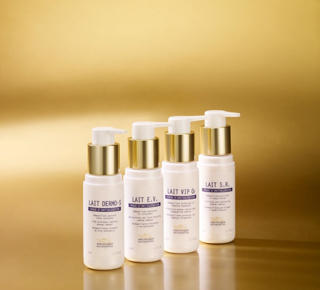 Discoverournewrangeofcleansingmilks_meticulouslyformulatedtoaddressspecificSkinInstants_.Experiencegentleyetpowerfulcleansingwithaddedskincarebenefits-LaitDermo-S-Gentlecleansingforfr.jpg